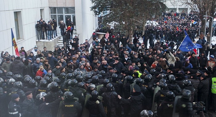 Moldova police cordon off administrative buildings amid opposition protests